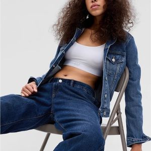 Luxurious dark wash GAP denim jeans jacket with 4 pockets